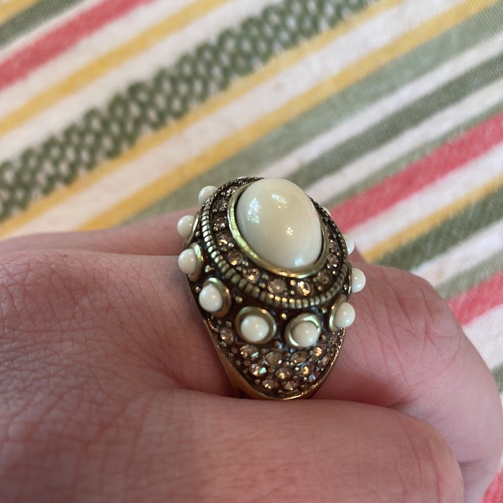 Heidi Daus White Statement Ring - image 4